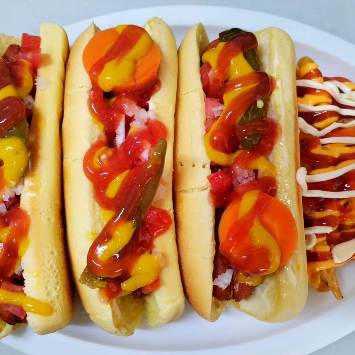 3 HOT DOGS SENCILLOS CON PAPAS A LA FRANCESA