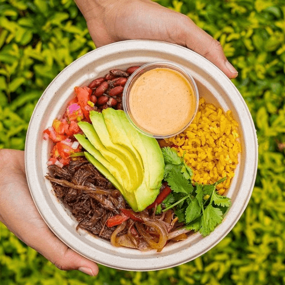 Baja Bowl con Carne Mechada en Salsa