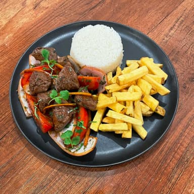 Lomo Saltado El Bravo