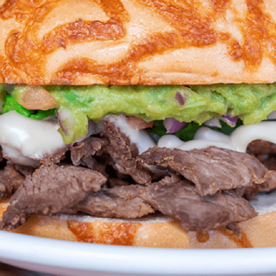 Bagel de carne asada