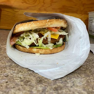 Hamburguesa de Res + Papas + Soda