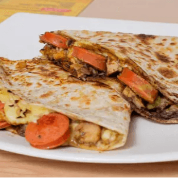 Gringa con Chorizo y Carne