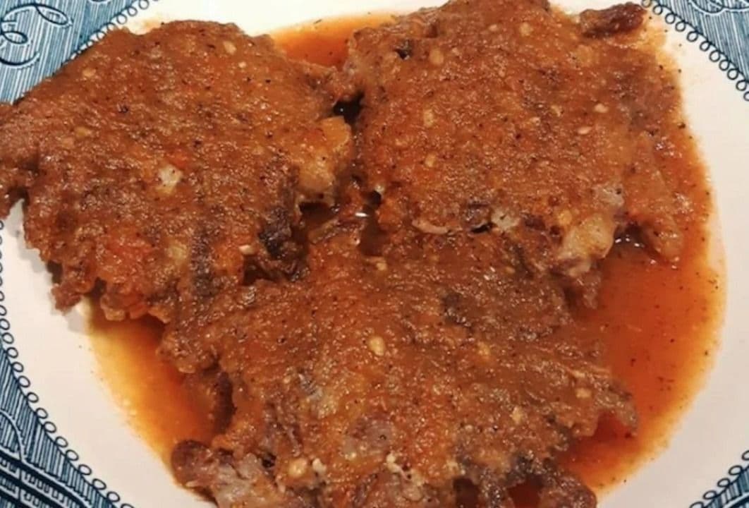 Taco de Tortita de Pollo en Salsa Roja