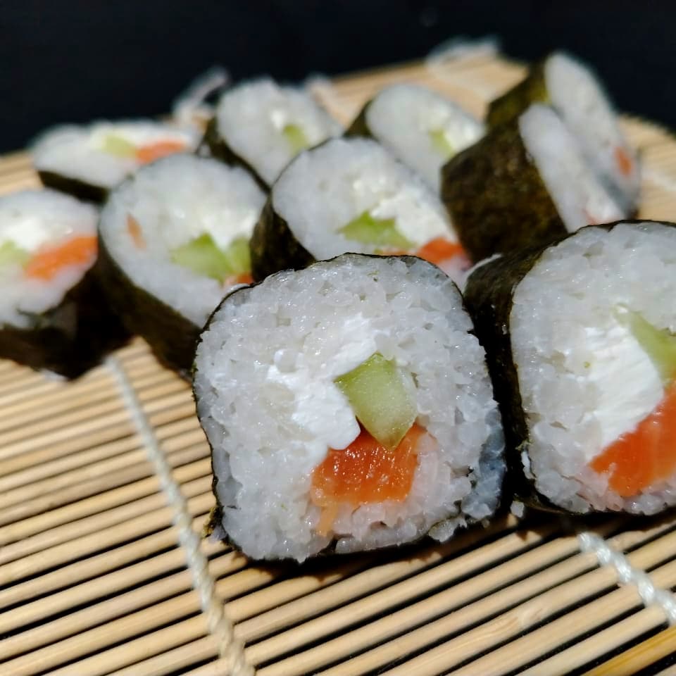 Futomaki salmon