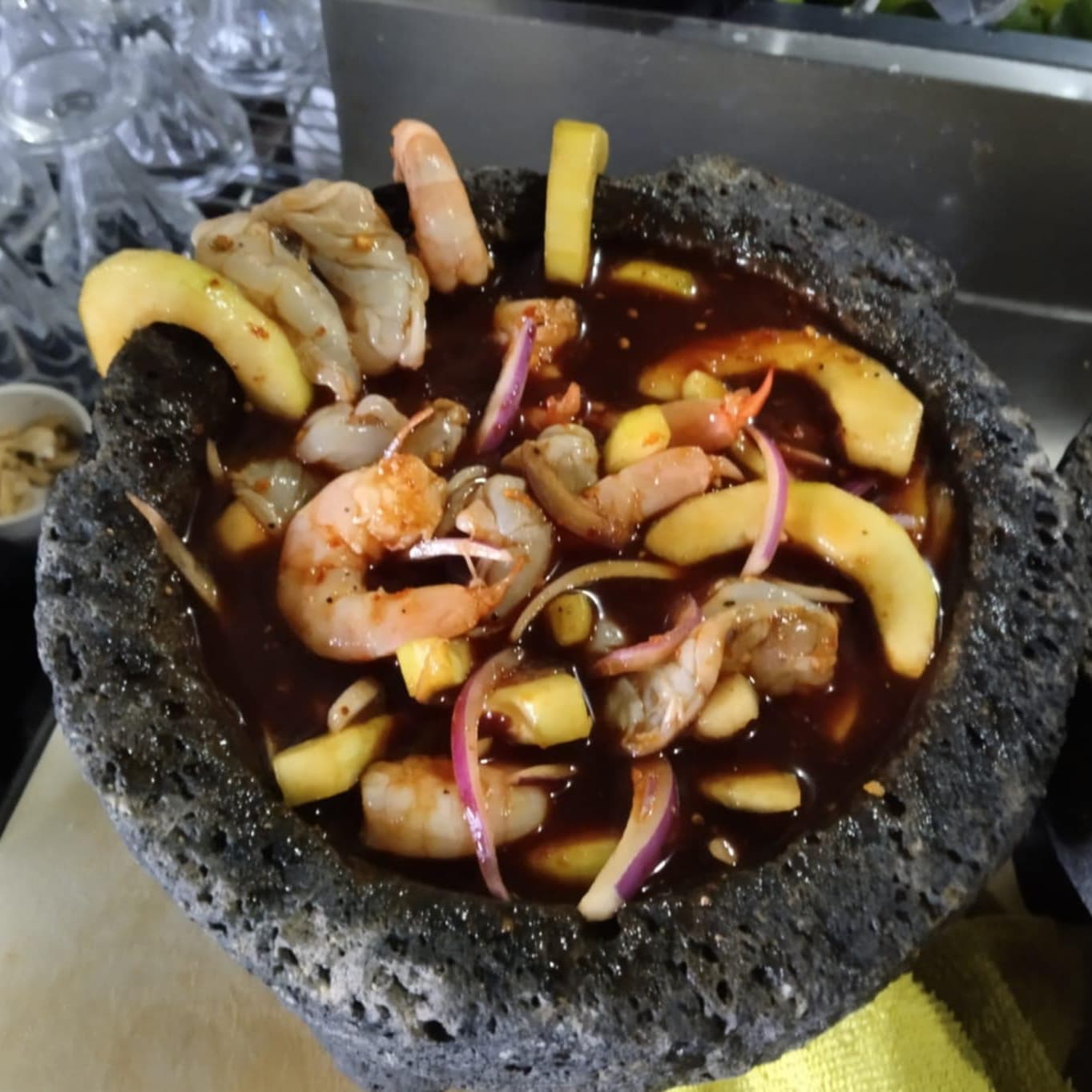 Tostada Aguachile Rojo