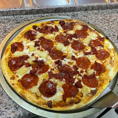 pizza familiar (40 cms) 1 a 3 ingredientes