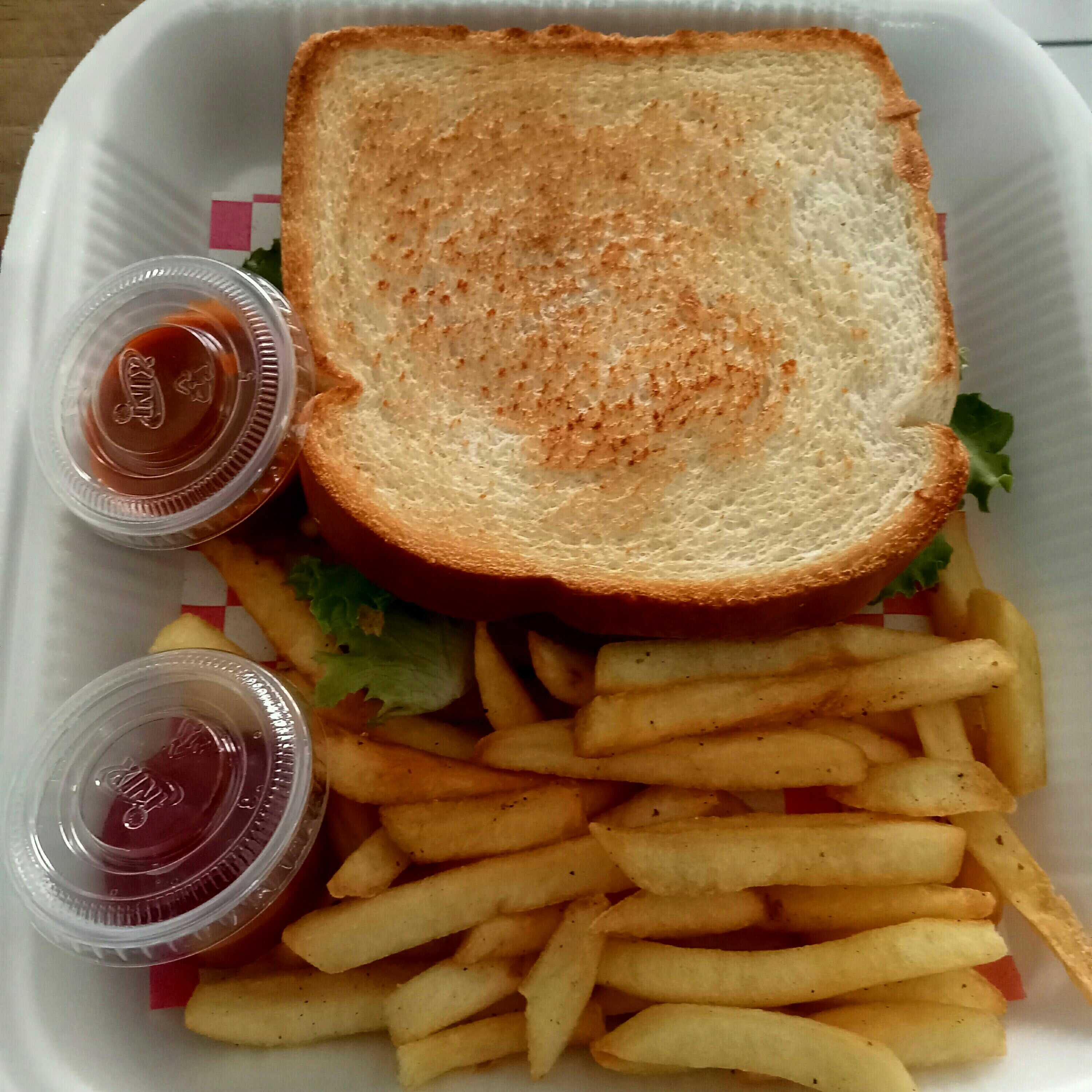 Combo sándwich con papas a la francesa
