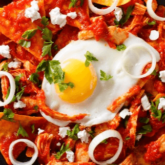 Chilaquiles Rojos con Huevo
