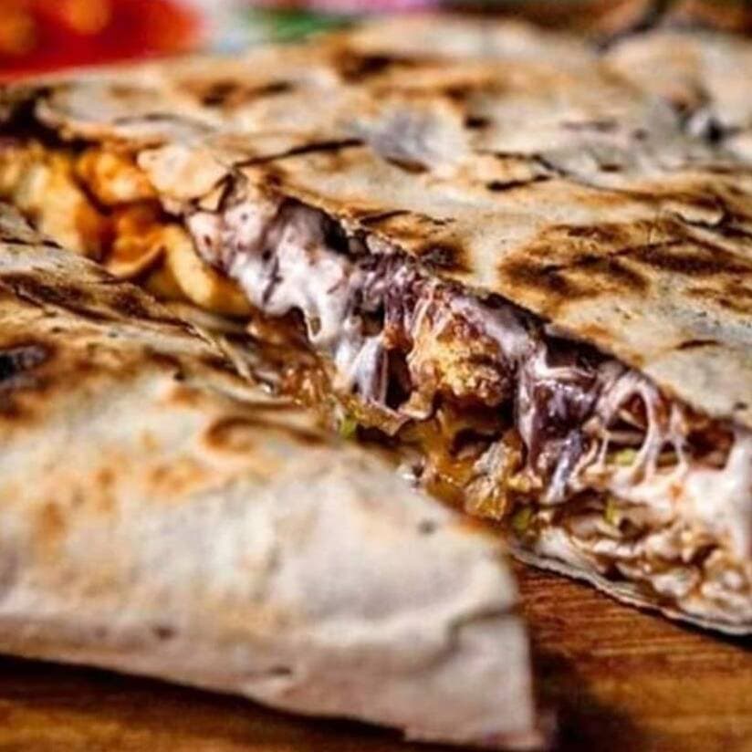 Tlayuda de Asada