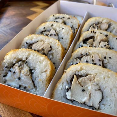 CHICKEN ROLL