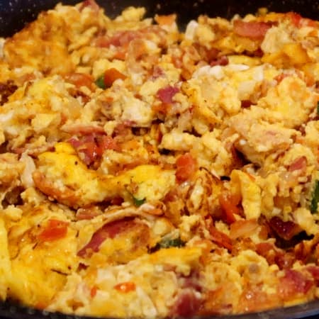 Huevos con Tocino