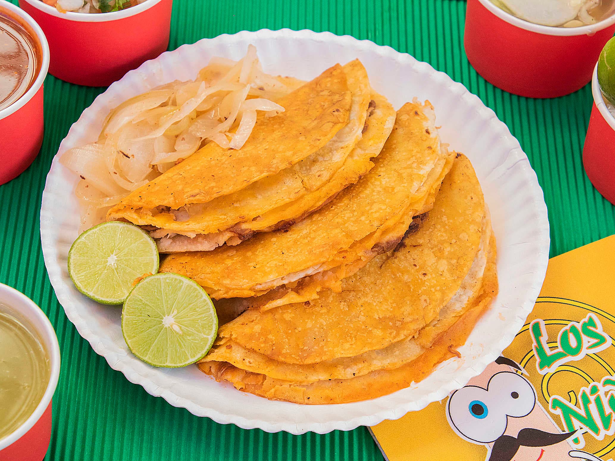 Taco Medio de Barbacoa