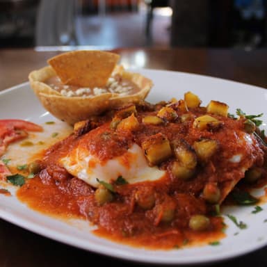 Huevos Motuleños