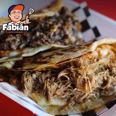 Quesadilla Sencilla con Carne *