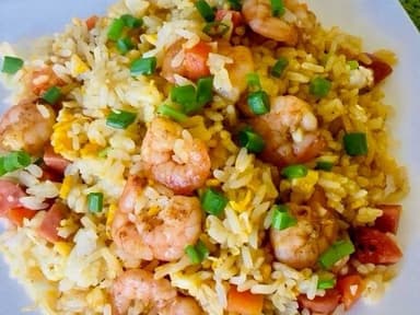 Arroz Mixto con Res, Pollo y Camarón