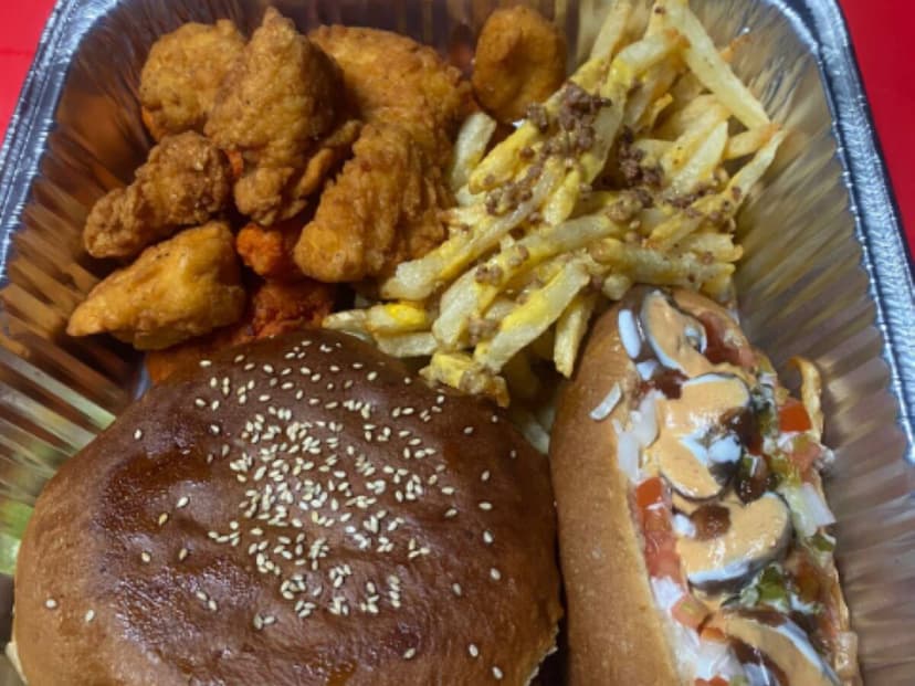Hot Dog y hamburguesas Tachos