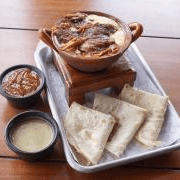 Queso Con Sirloin