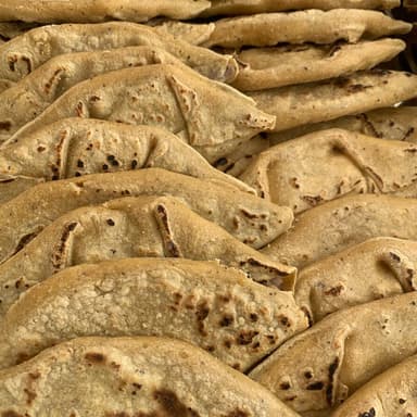 Tlacoyos de Requesón