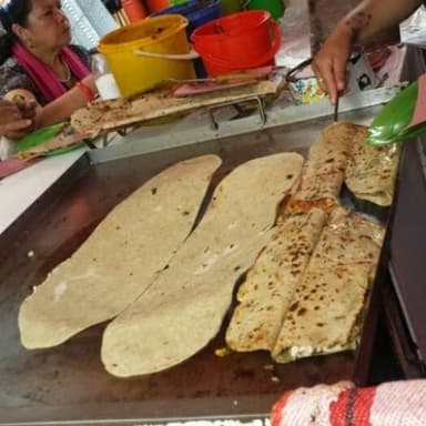 Sopes Gigantes