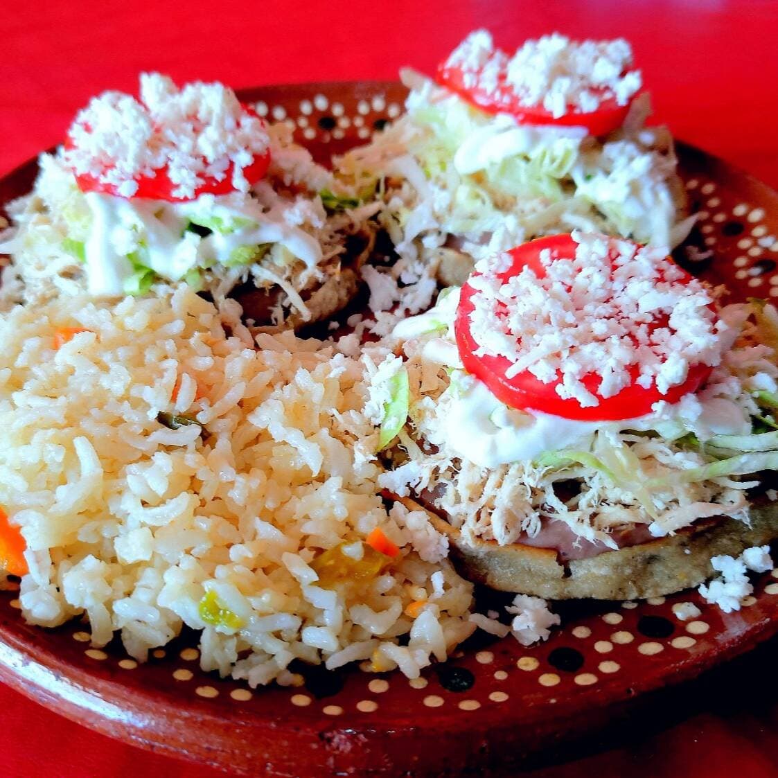 Sopes de pollo
