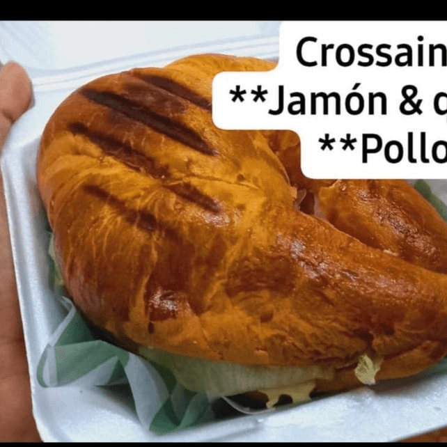 Croissant de Pollo