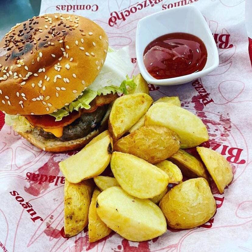 Hamburguesa Deluxe con papas