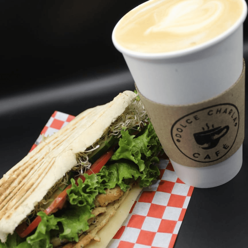 Chapata Pollo + Capuchino