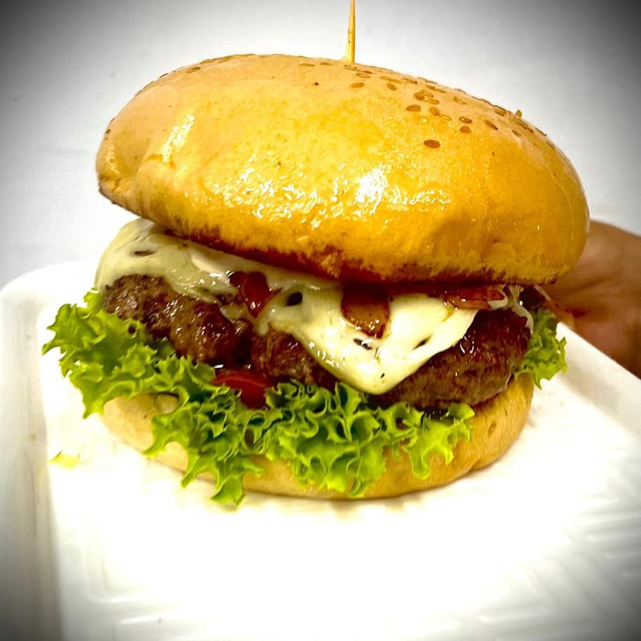 Combo Burger Clasica + Papas a la Francesa + Gaseo