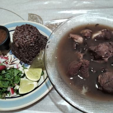 Frijol con puerco(ración entera)