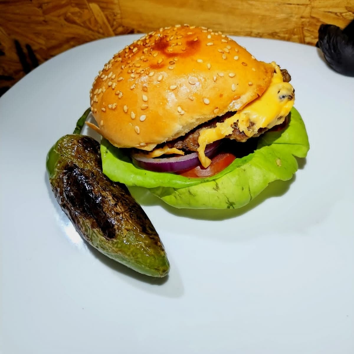 Hamburguesa Sencilla con Papas.