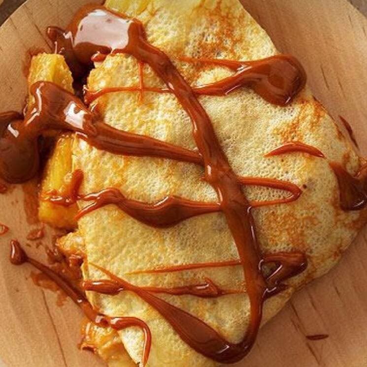 Crepa de Cajeta con Philadelphia