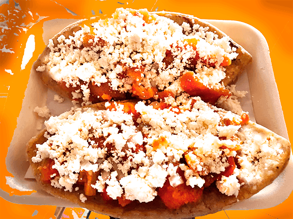 Huarache de Guiso