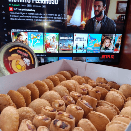 Combo Juntadas Y Netflix (35 Uds +Bebidas +Cremas)
