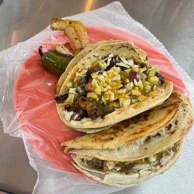 Taco de Carne Asada y Queso