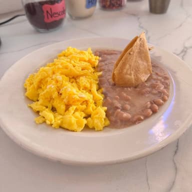 Huevos Revueltos Clásicos