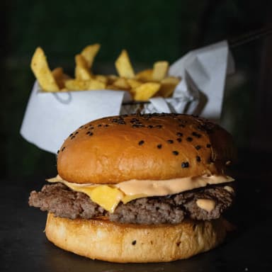 SMASHED CLASIC BURGER