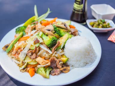 Teppanyaki Especial (res, pollo y camaron!).
