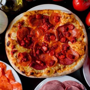 Pizza de Pepperoni, Salami, Chorizo y Chistorra