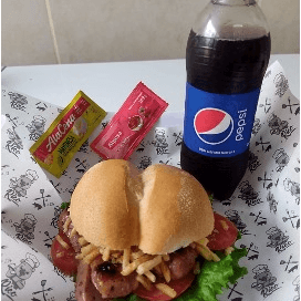 PAN CON CHORIZO CON PEPSI