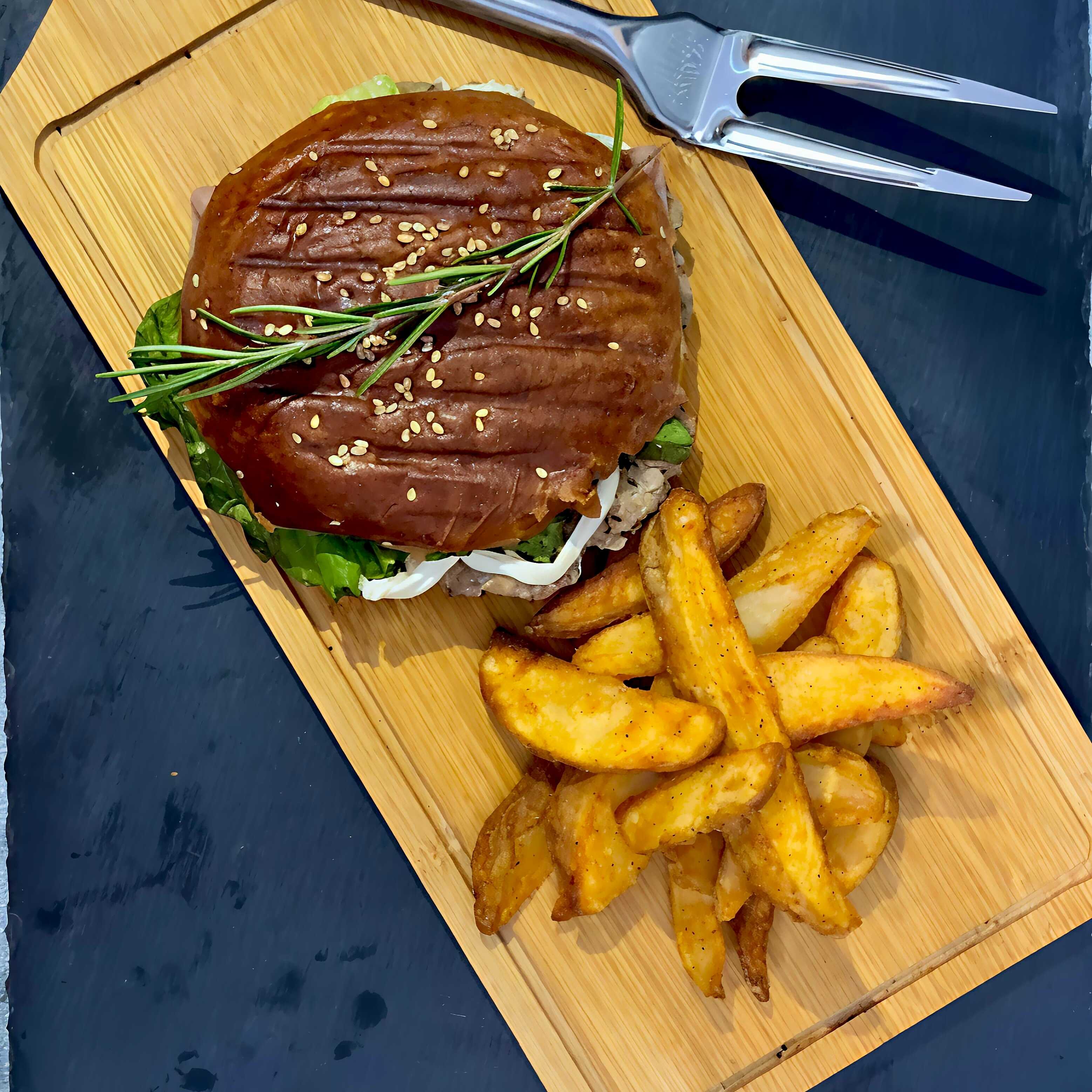 Hamburguesa de Res C/Papas