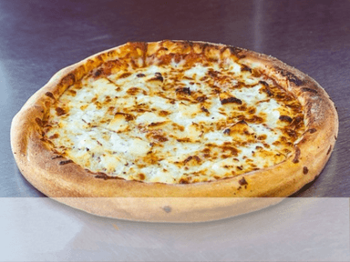 Combo Pizza de 3 quesos + 1 Refresco 1.5 lts