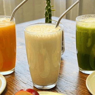 Licuado de platano y fresa