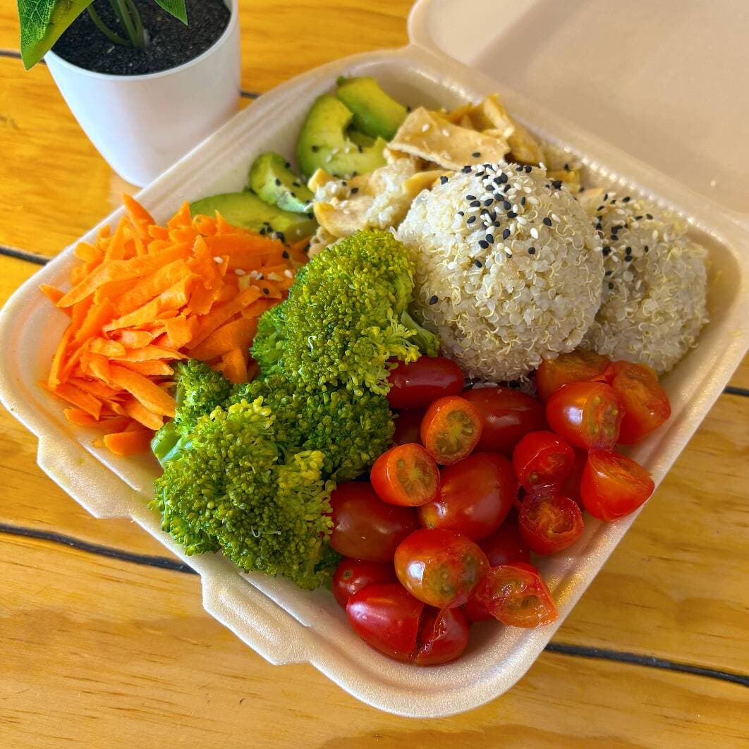 Quinoa Bowl Deluxe