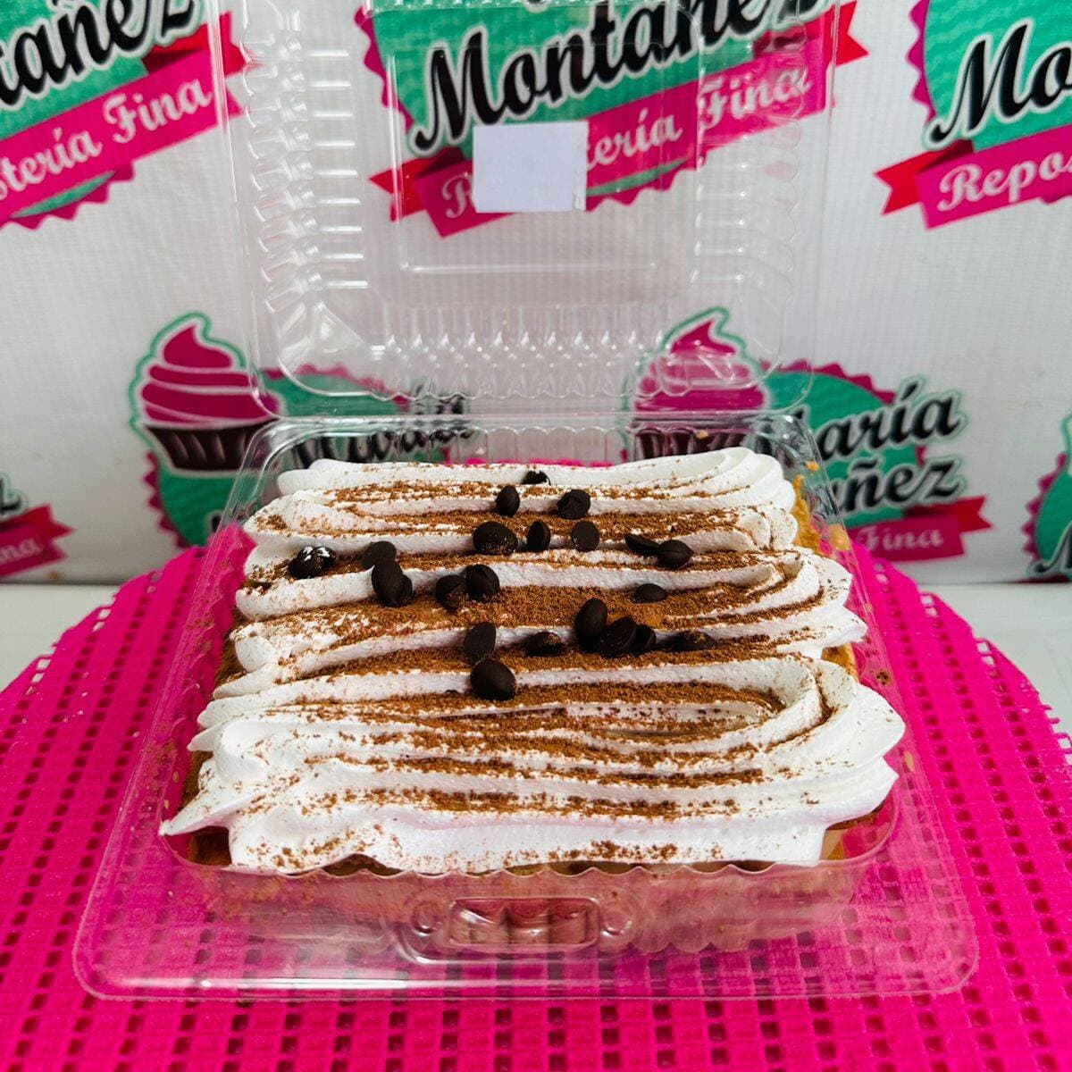 Pastel de galletas aviones, relleno de Capuchino