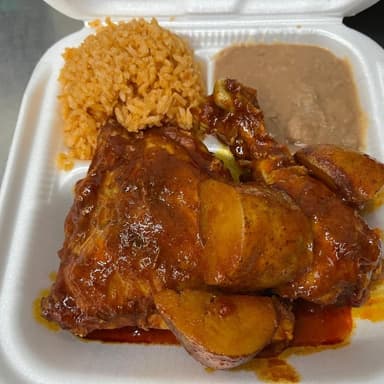 Pollo Adobado + Bebida promo