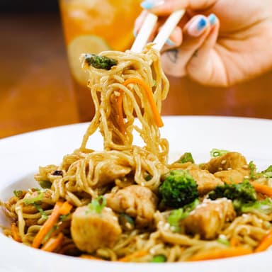 Pasta de Pechuga en Salsa 3QuesosSpicy