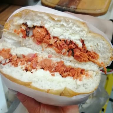 Chorizo con Quesillo