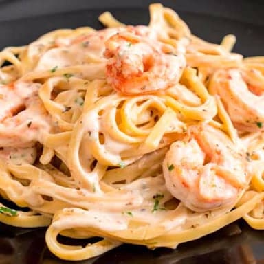 Pasta Alfredo con Camarones