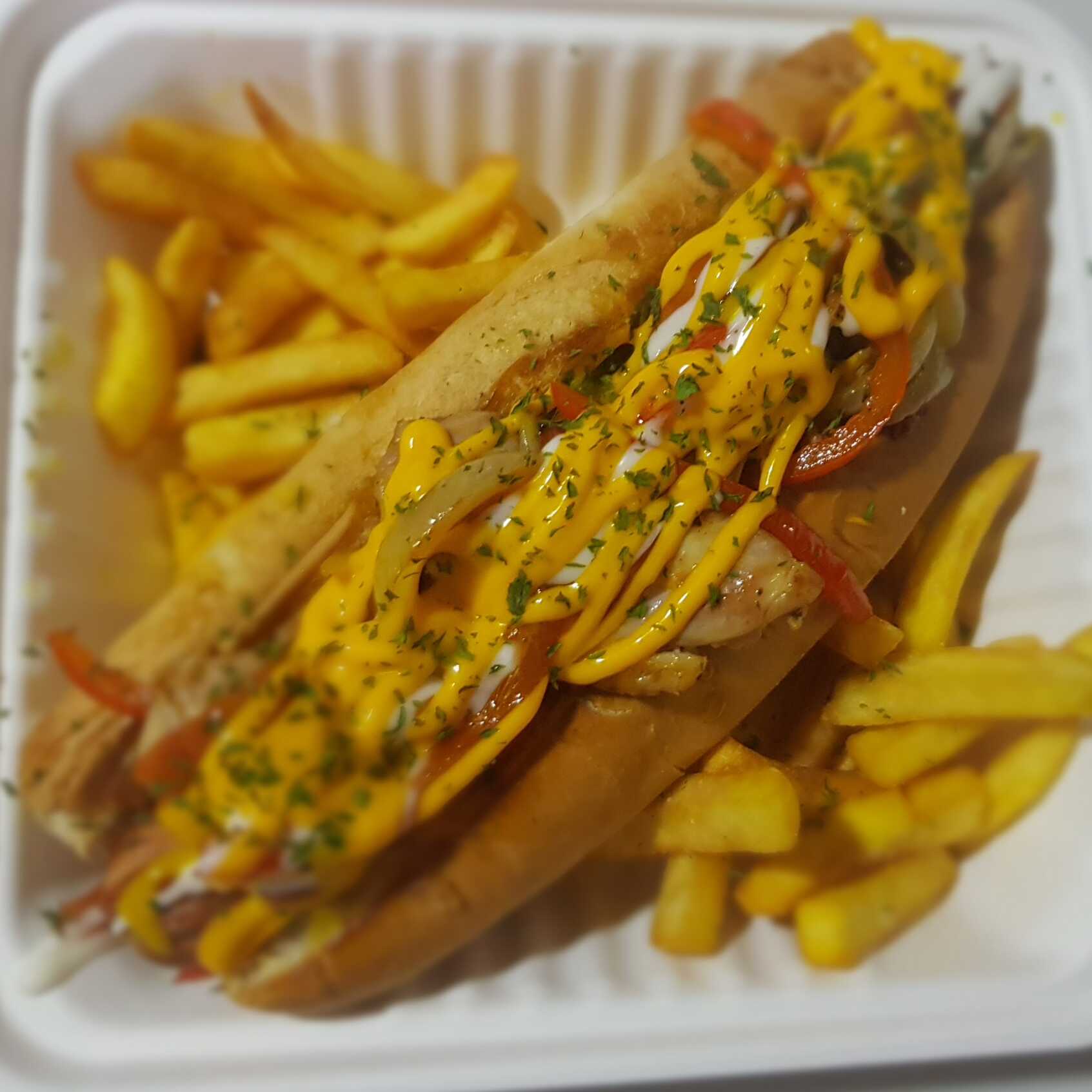 Hot Dog Jumbo con Fajitas de Pollo