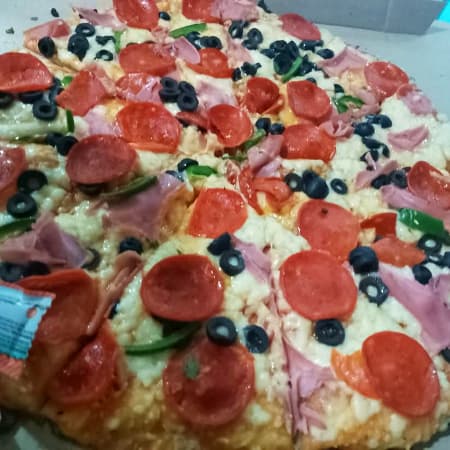 Pizza Mediana Ridícula